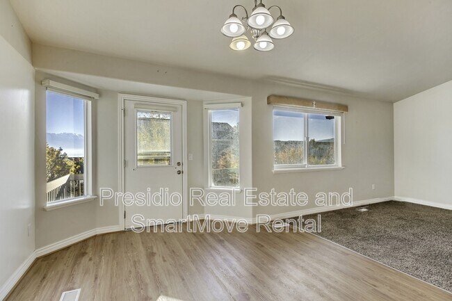 Building Photo - 6924 Chippewa Dr