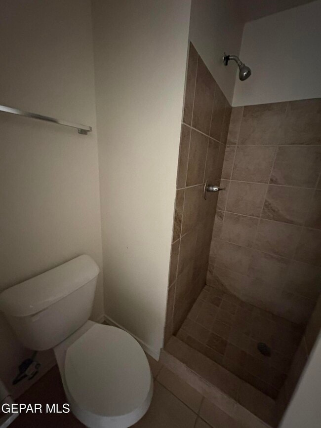 Building Photo - 3932 Truman Ave