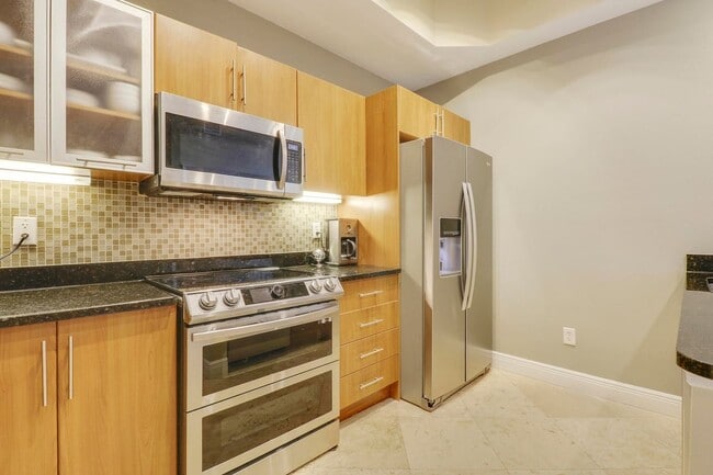 Building Photo - 600 S Dixie Hwy