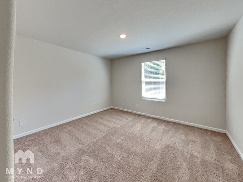 Building Photo - 184 Taverners Ln