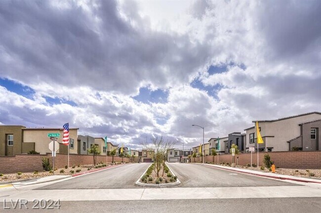 Building Photo - 4423 Honey Hls Ave