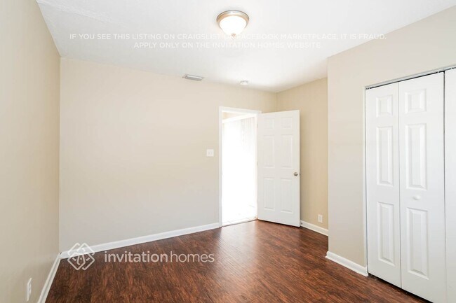 Building Photo - 4604 E Temple Heights Rd