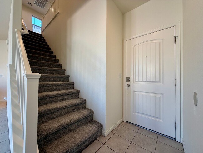 Building Photo - Great 3 bedroom in Cadence
