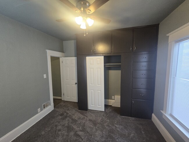 Building Photo - 319 S Maple Ave