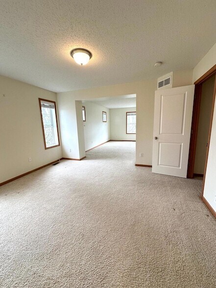 Building Photo - 15375 60th Ave N