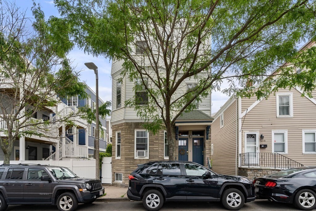 Building Photo - 161 N St