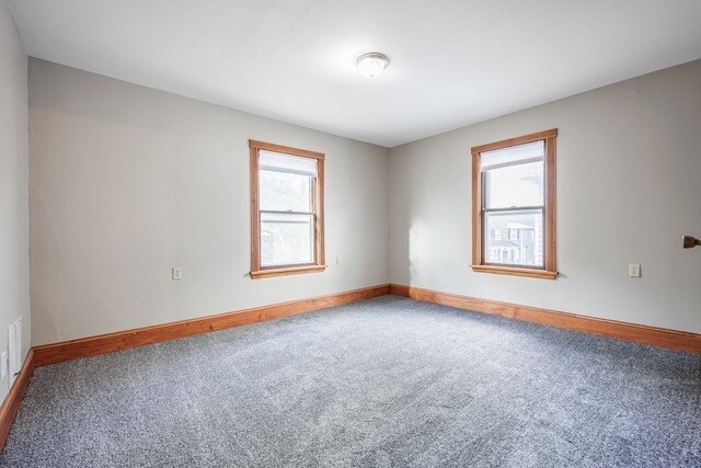 Building Photo - 12 Benton St