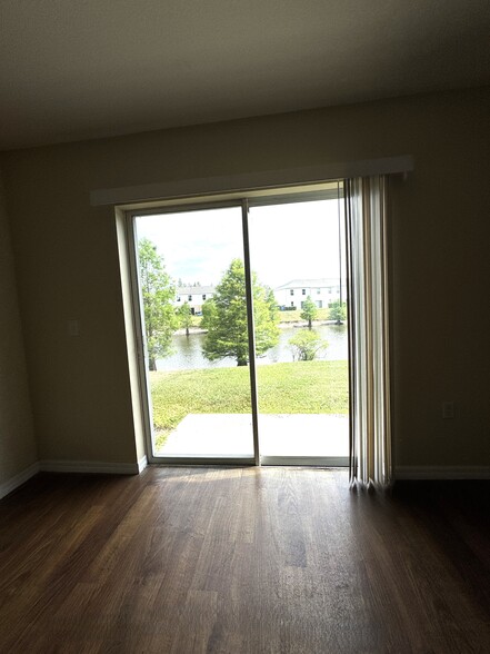 back sliding door - 9843 Ashburn Lake Dr
