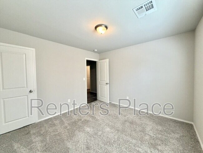 Building Photo - 1422 E Utica Pl