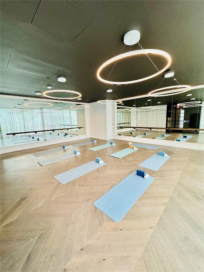 Building Photo - 159 NE 6th St