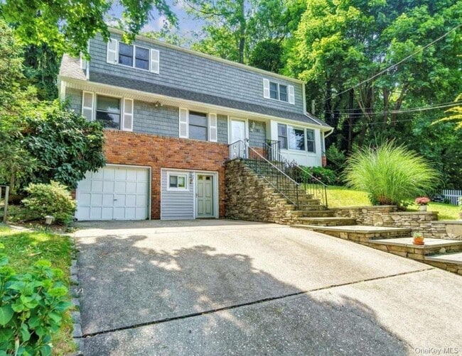 Building Photo - 181 Spring Rd