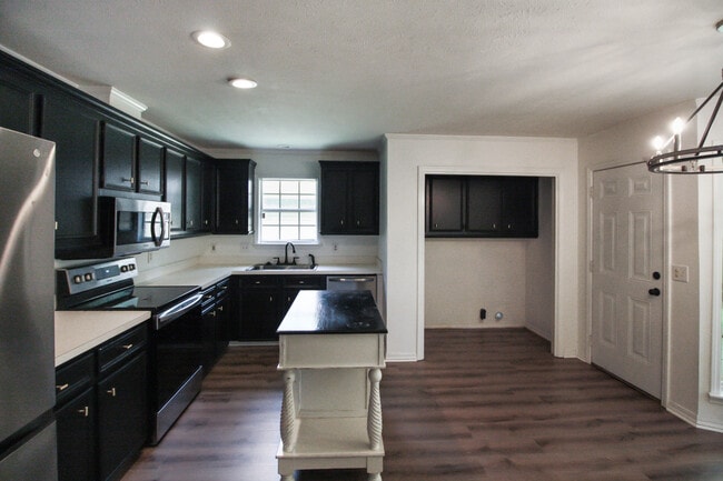 Building Photo - 330 Trace Harbor Rd