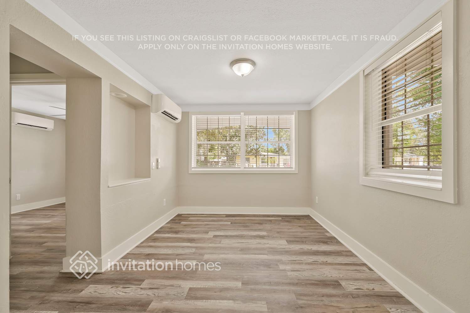 Building Photo - 450 Iris Rd