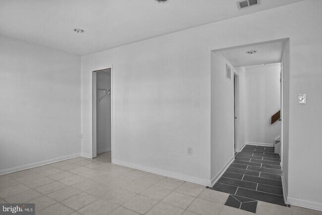 Building Photo - 2394 Cloudcroft Square