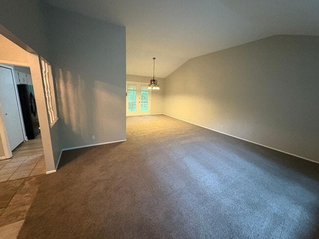 Building Photo - Beautiful Split Level House 3 bedroom 1 ba...