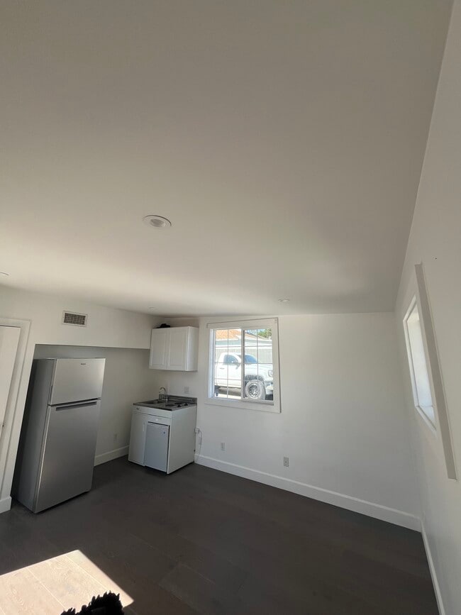 Building Photo - 13644 Terra Bella St