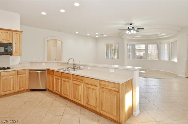 Building Photo - 5707 Golden Leaf Ave