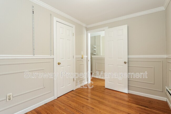 Building Photo - 2019 N Carlisle St