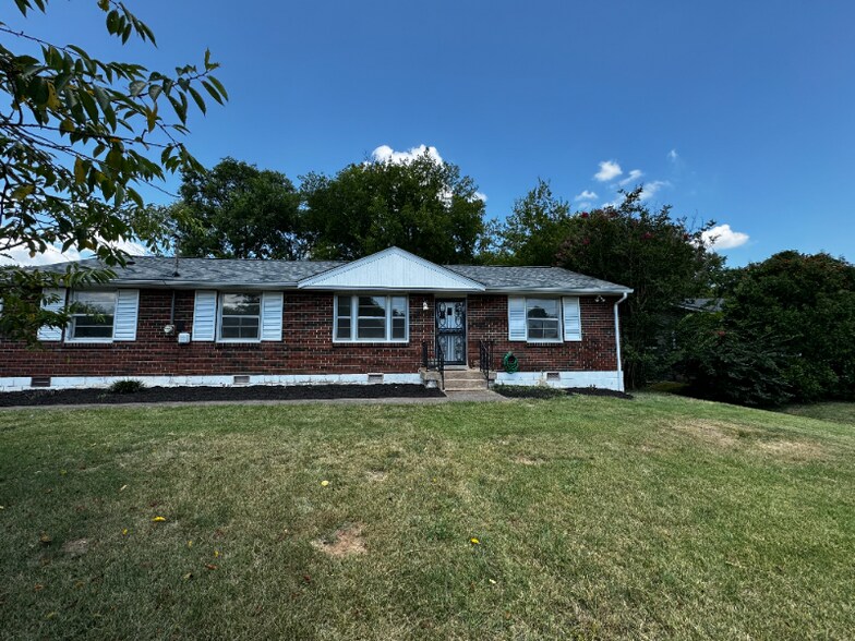 Building Photo - 219 Jacksonian Dr