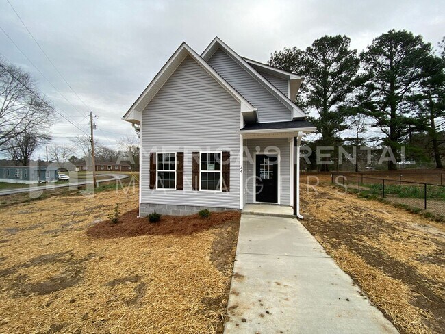 Primary Photo - Home for Rent in Cullman! View with 48 Hou...