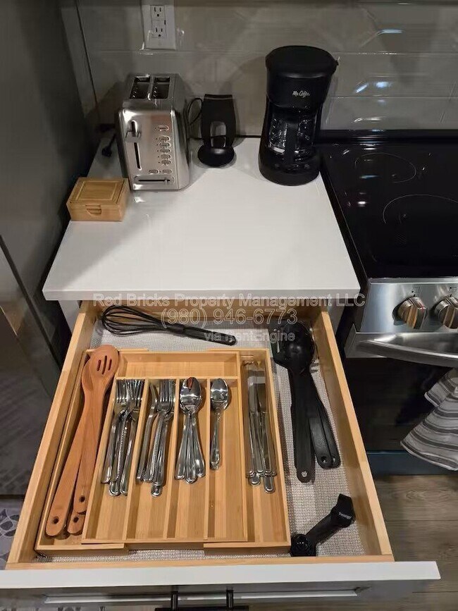 Building Photo - 3938 Winterfield Pl