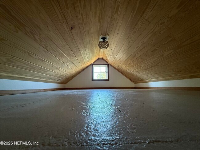 Building Photo - 78 Lincoln St