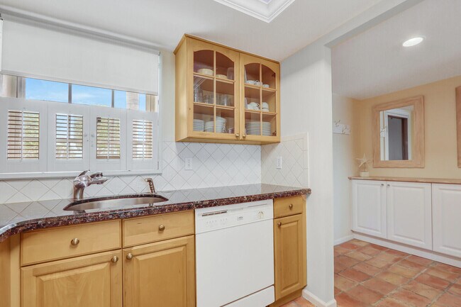 Building Photo - 1025 Sugar Sands Blvd