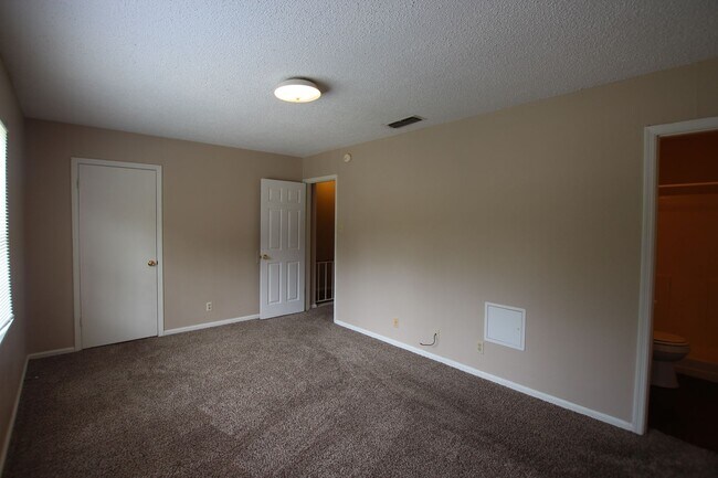 Building Photo - Delmar Dr.  2518/2520