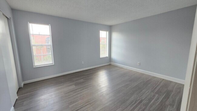 Building Photo - 2800 NW 56th Ave