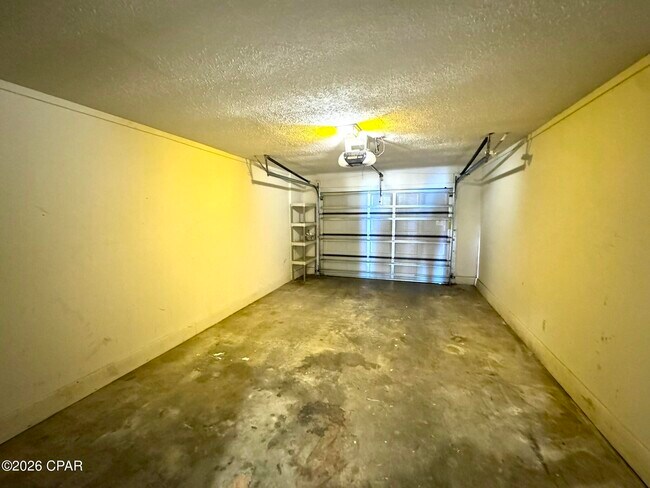 Building Photo - 300 Cherry St