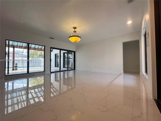 Building Photo - 8735 SW 54th St