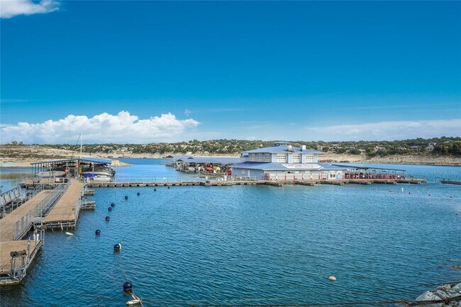 Building Photo - 18400 Lakepoint Cove