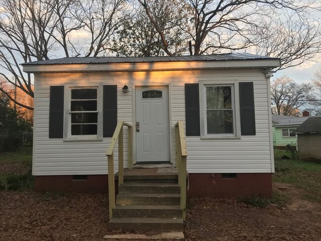 Single family home in Anderson - 700 Evergreen St Anderson SC 29625 ...