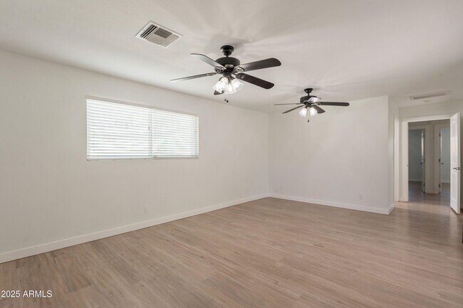 Building Photo - 6808 E Loma Land Dr