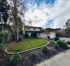 Building Photo - Coming Soon - Beautifully remodeled 5 bed/ 2.5 bath with huge backyard