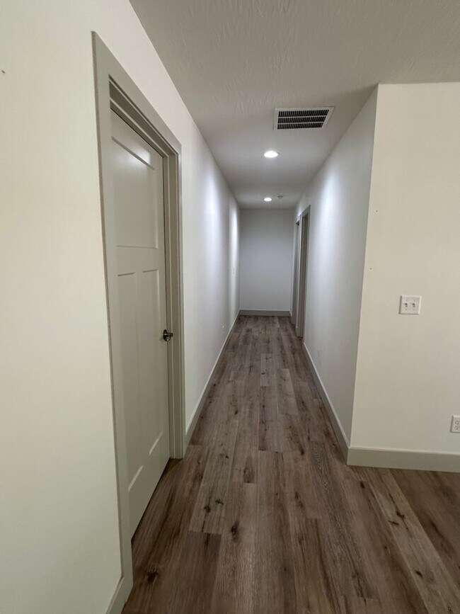 Building Photo - Now LEASING in Summit Pass! Available May 18, 2026!