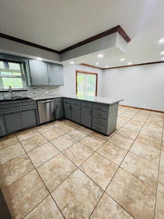 Building Photo - Beautiful 3 bedroom home in Chisolm School District!