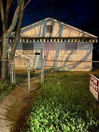 Building Photo - 2721 S Rock St