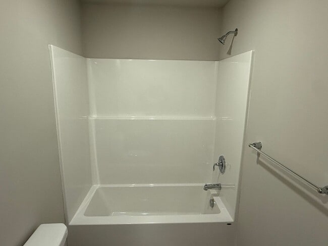 Building Photo - Brand New Home! Be The First To Live Here!...