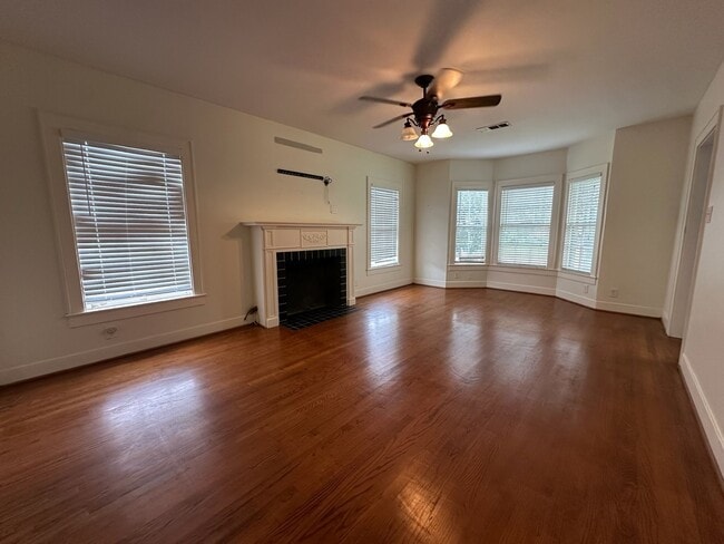 Building Photo - 4808 Woodrow Ave