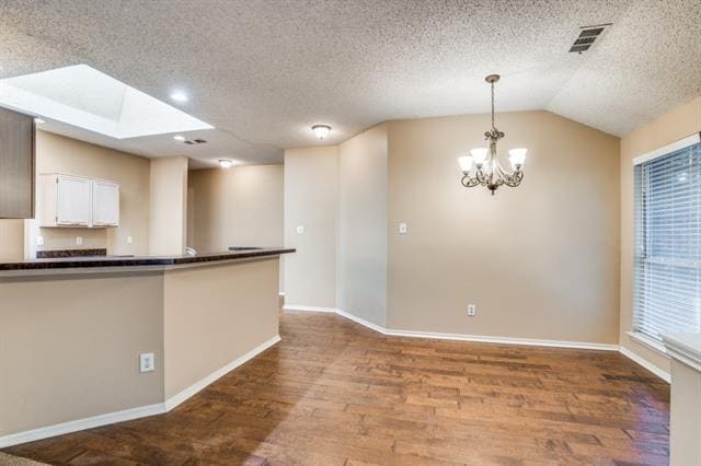 Building Photo - 1409 Meadowbrook Dr