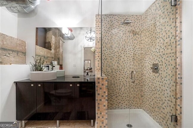 Building Photo - 650 Glen Iris Dr NE