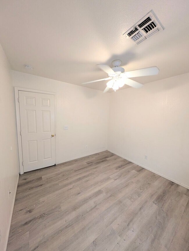 Building Photo - Lovely home in Lesuer Estates Mesa!!