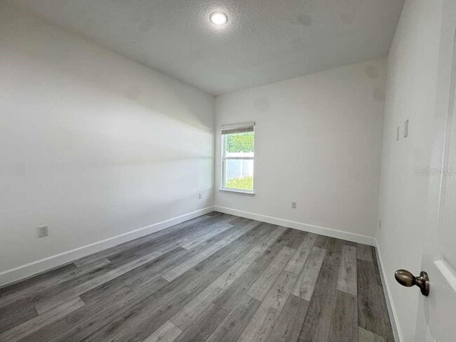 Building Photo - 13376 SW 49th Ave