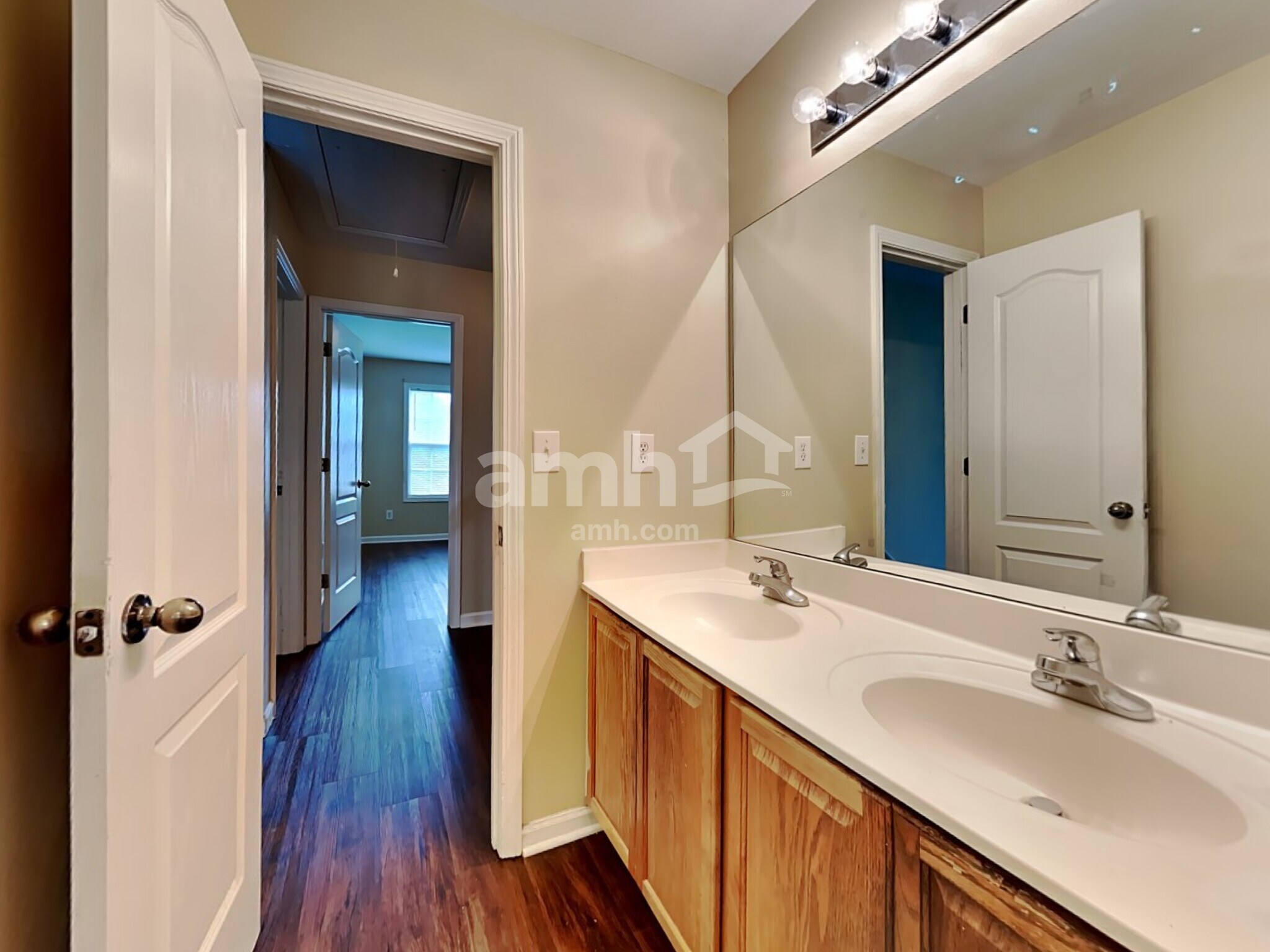 Building Photo - 6433 Grand Hickory Dr