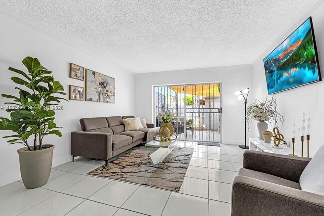 Building Photo - 1675 W 57th St