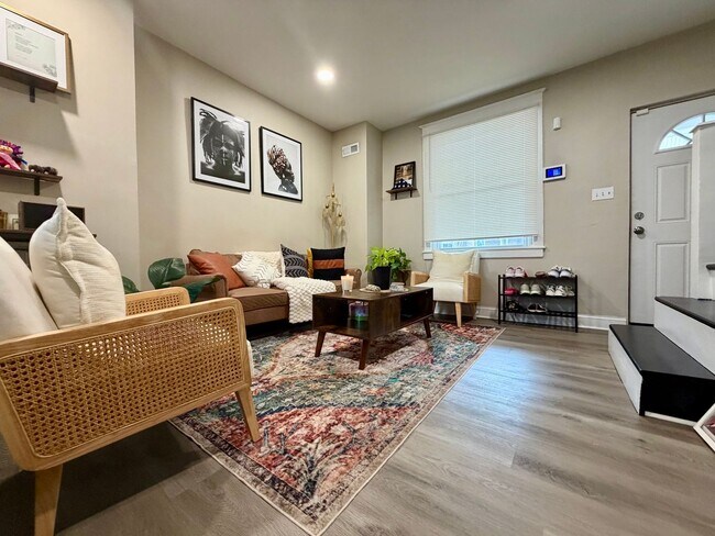 Building Photo - Stunning 3-Bedroom Home in Brewerytown! Available NOW!