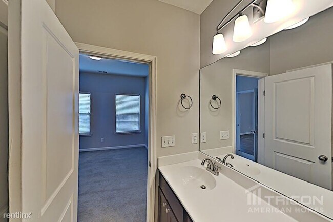 Building Photo - 409 Riverwood Ct