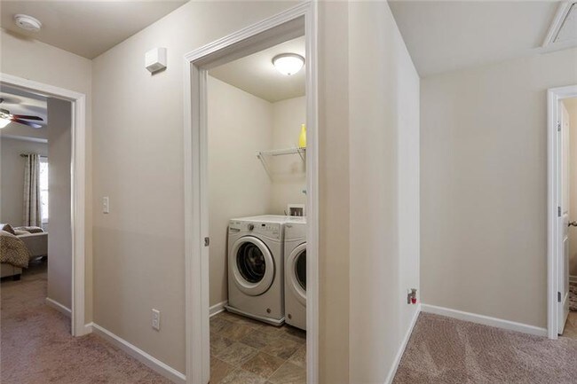 Building Photo - 3041 Creekside Overlook Way