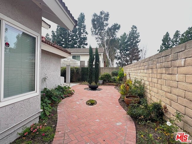 Building Photo - 16403 Bear Meadow Cir